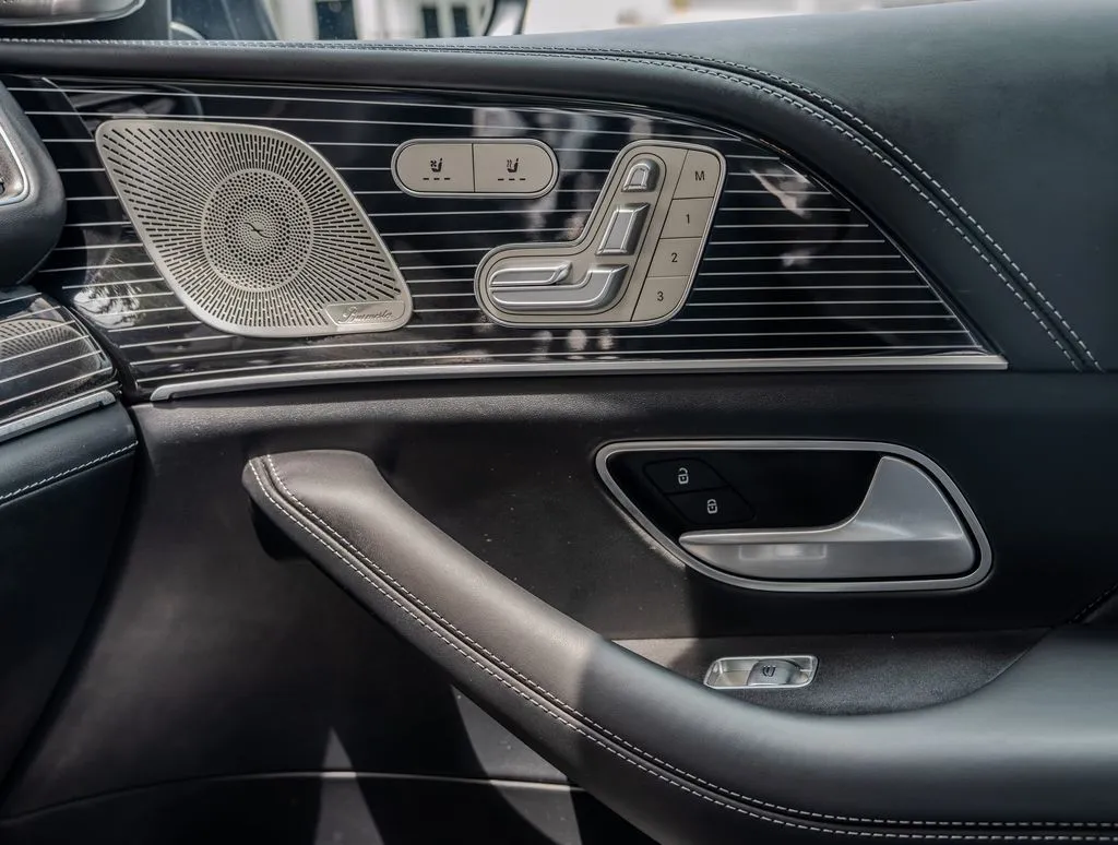 Mercedes-Benz GLS photo 15