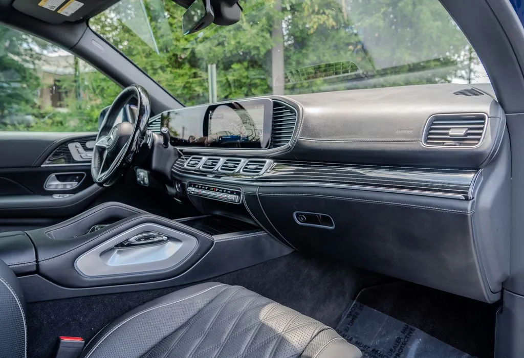 Mercedes-Benz GLS photo 31