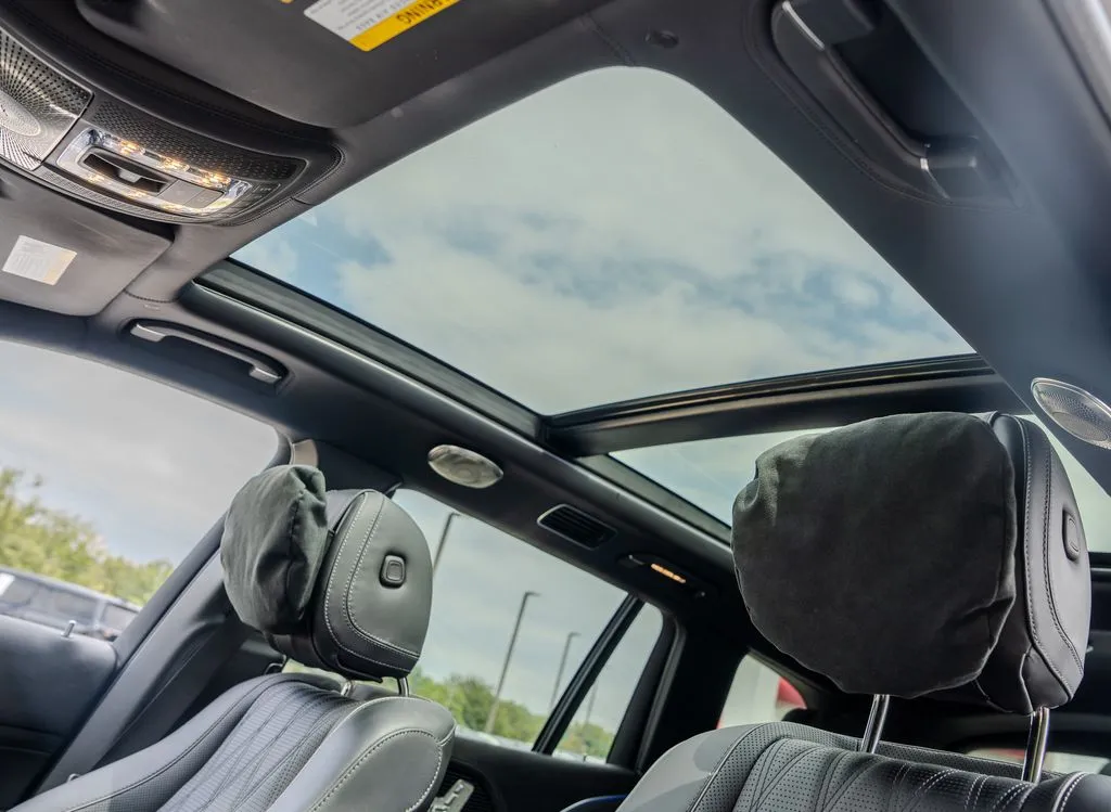 Mercedes-Benz GLS photo 18