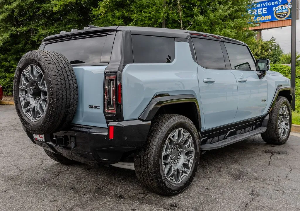 GMC Hummer EV SUV photo 24