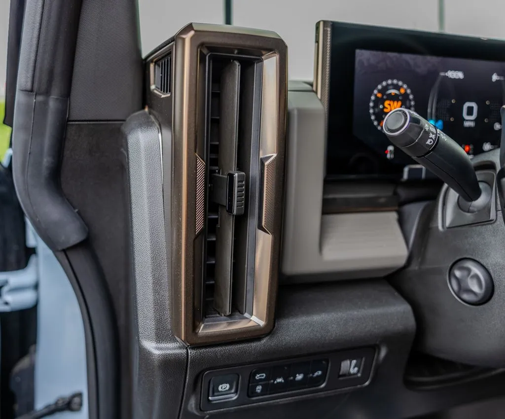 GMC Hummer EV SUV photo 10