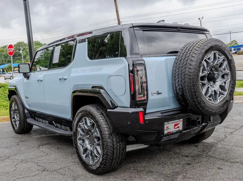 GMC Hummer EV SUV photo 21