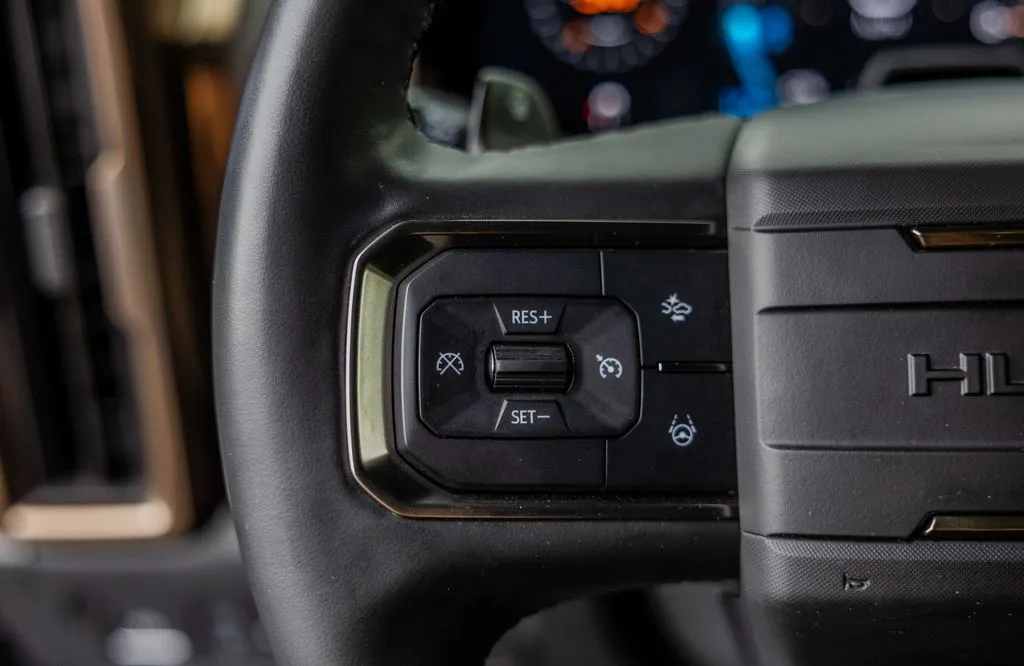 GMC Hummer EV SUV photo 6