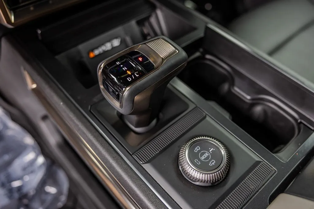 GMC Hummer EV SUV photo 12