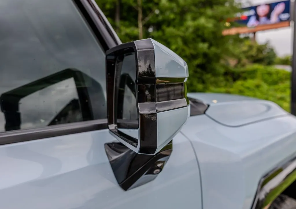 GMC Hummer EV SUV photo 25