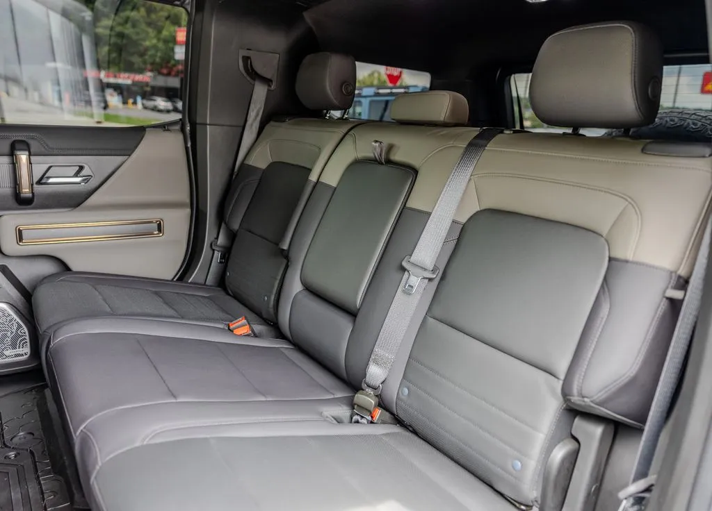 GMC Hummer EV SUV photo 17