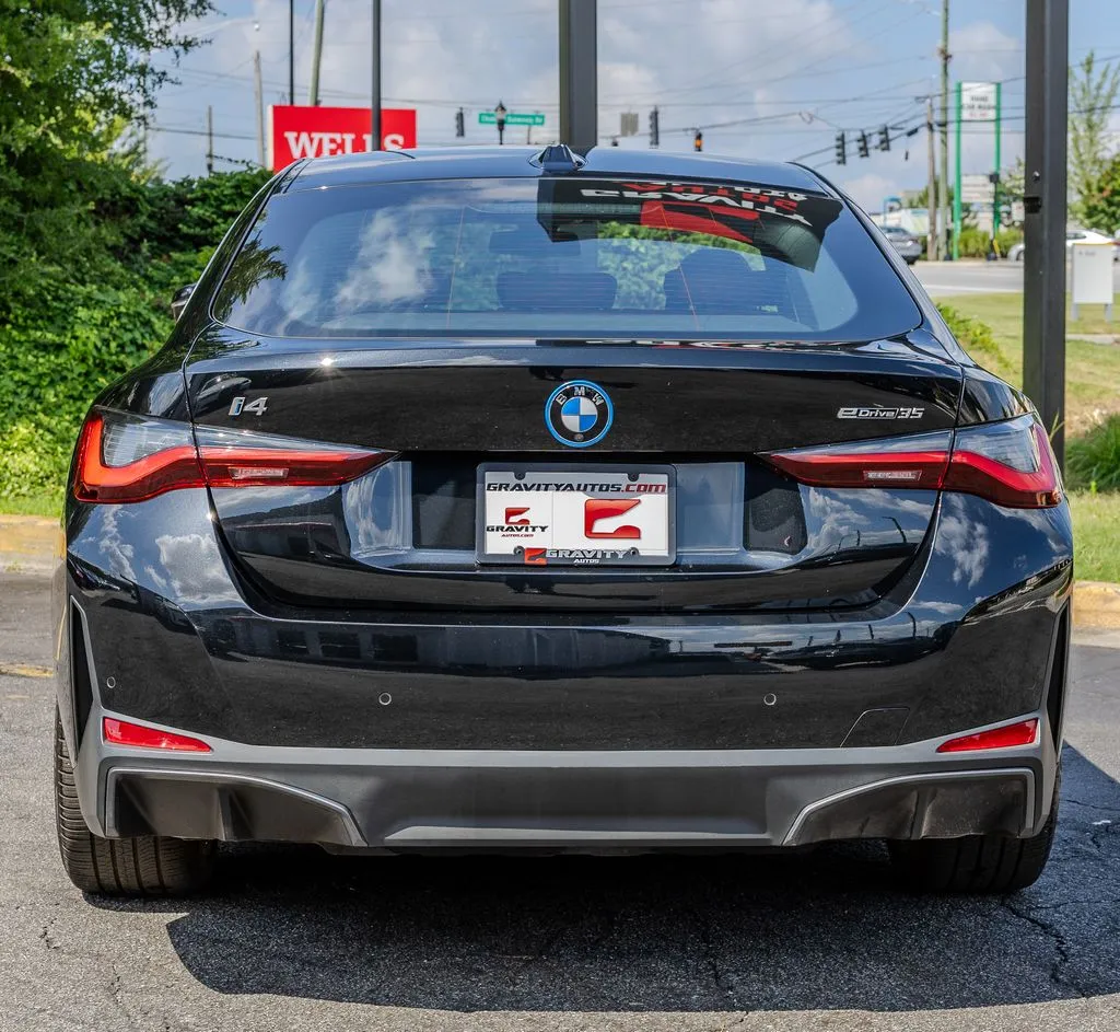 BMW i4 photo 24