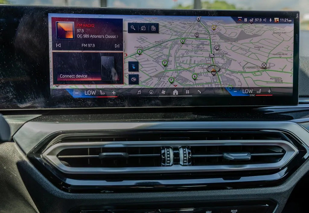 BMW i4 photo 8