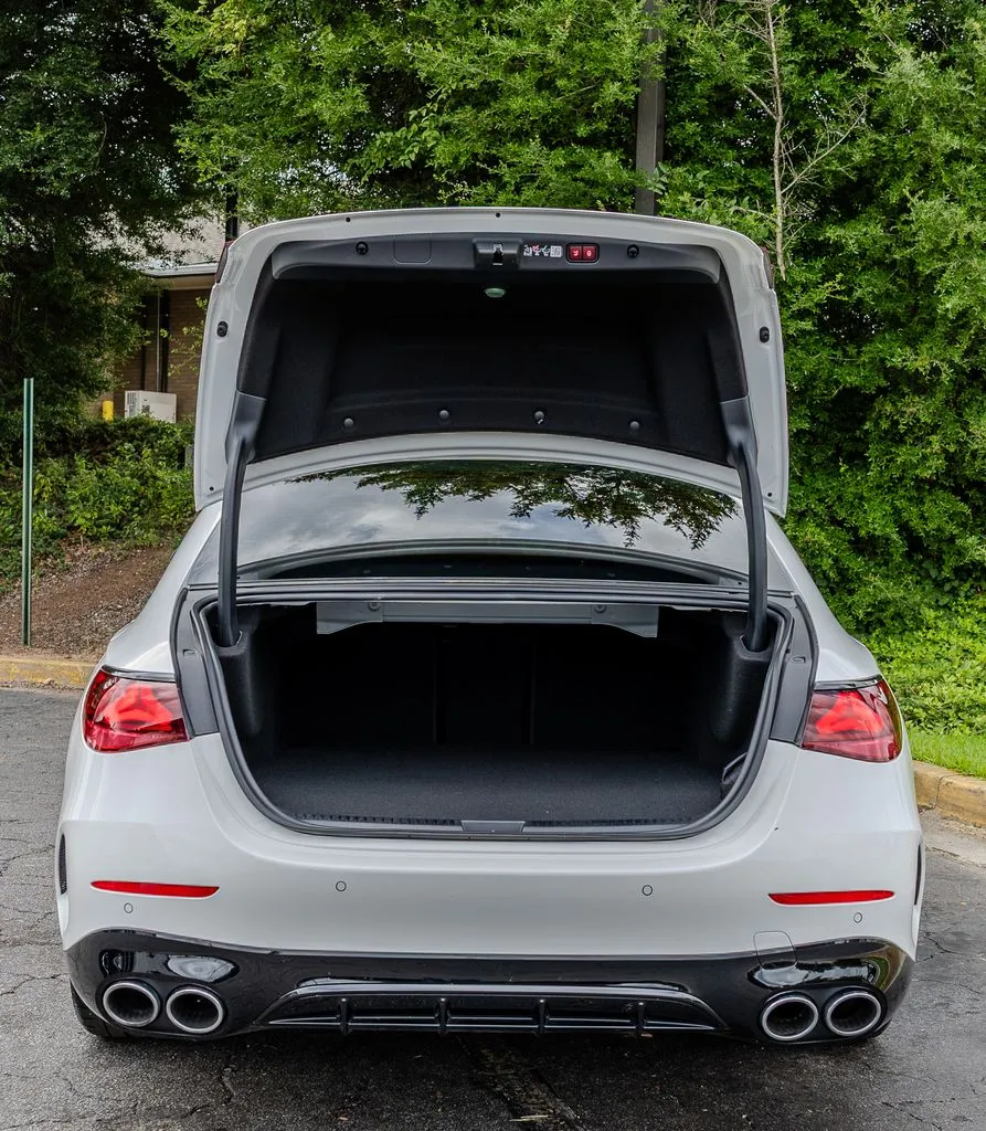 Mercedes-Benz E-Class photo 22