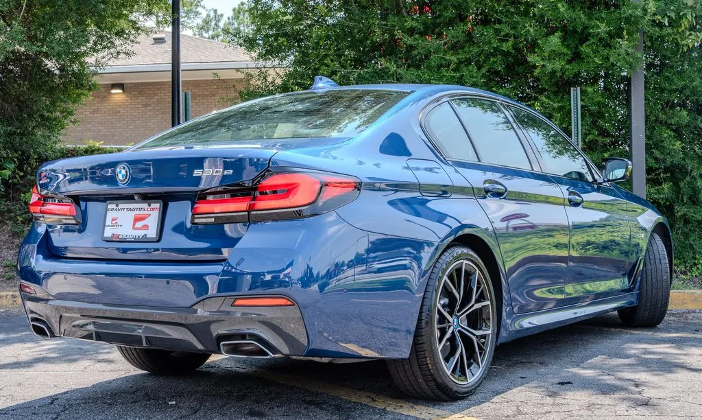 BMW 5 Series photo 30