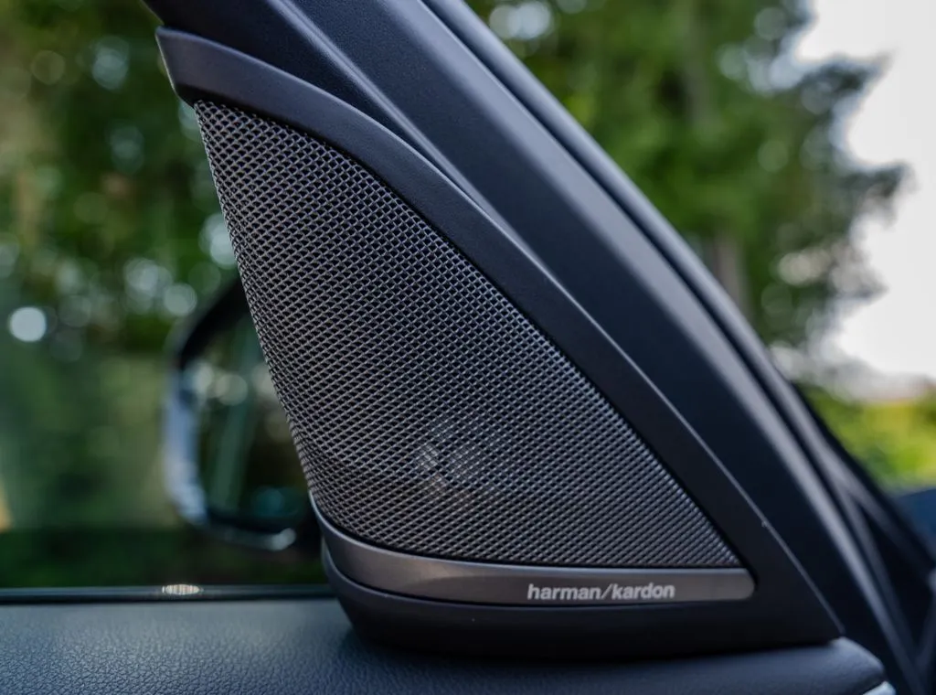 BMW 5 Series photo 17