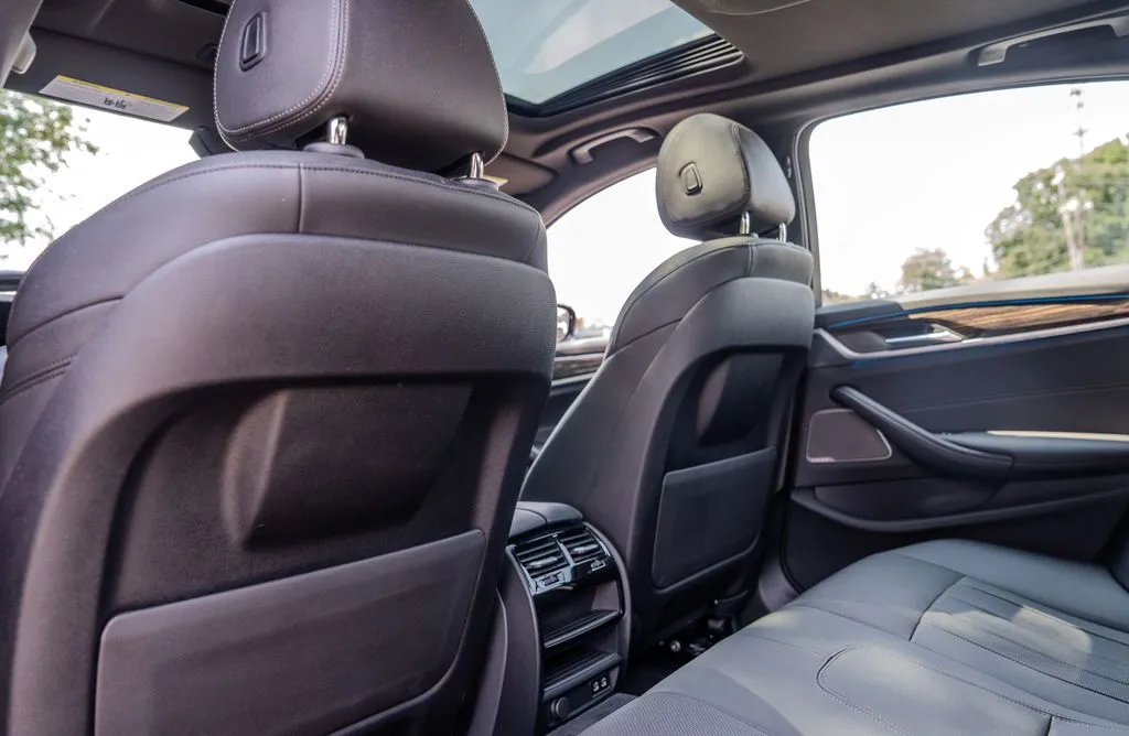 BMW 5 Series photo 22