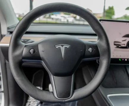 More photos of 2024 Tesla Model Y Performance at Gravity Autos Atlanta, GA