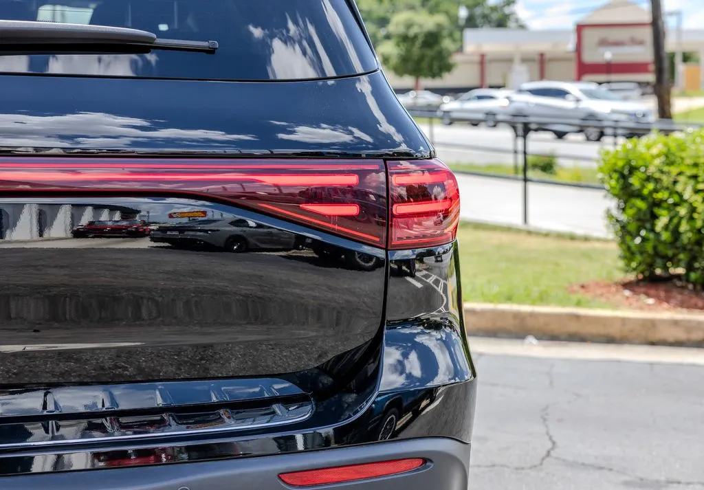 Mercedes-Benz EQB photo 27