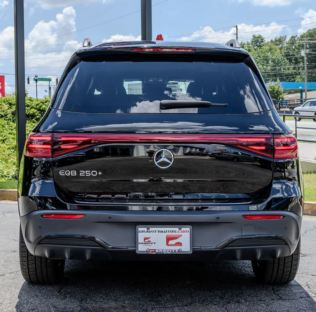 Mercedes-Benz EQB photo 23
