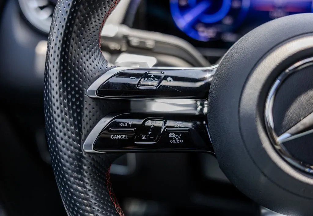 Mercedes-Benz EQB photo 6