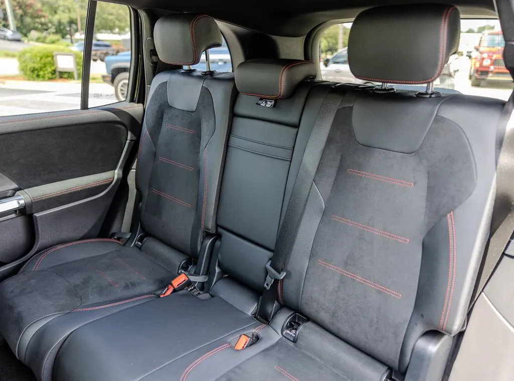 Mercedes-Benz EQB photo 18