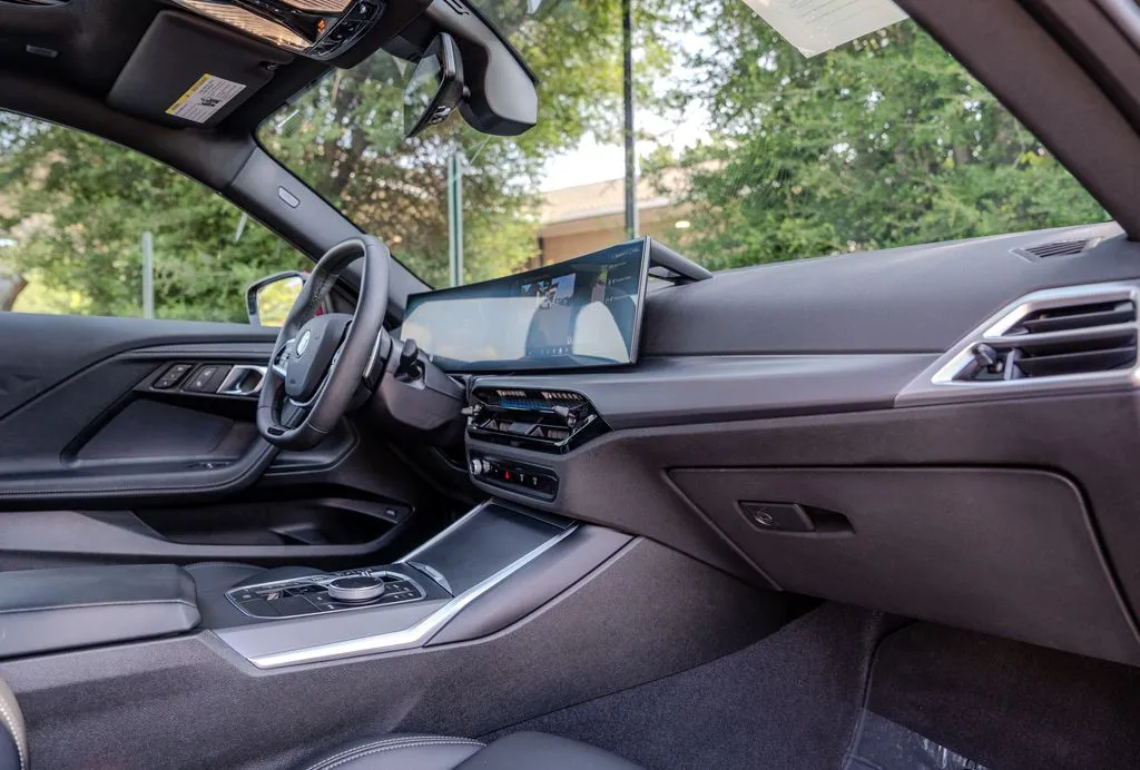 BMW 2 Series photo 21