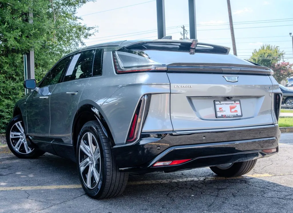 Cadillac LYRIQ photo 22