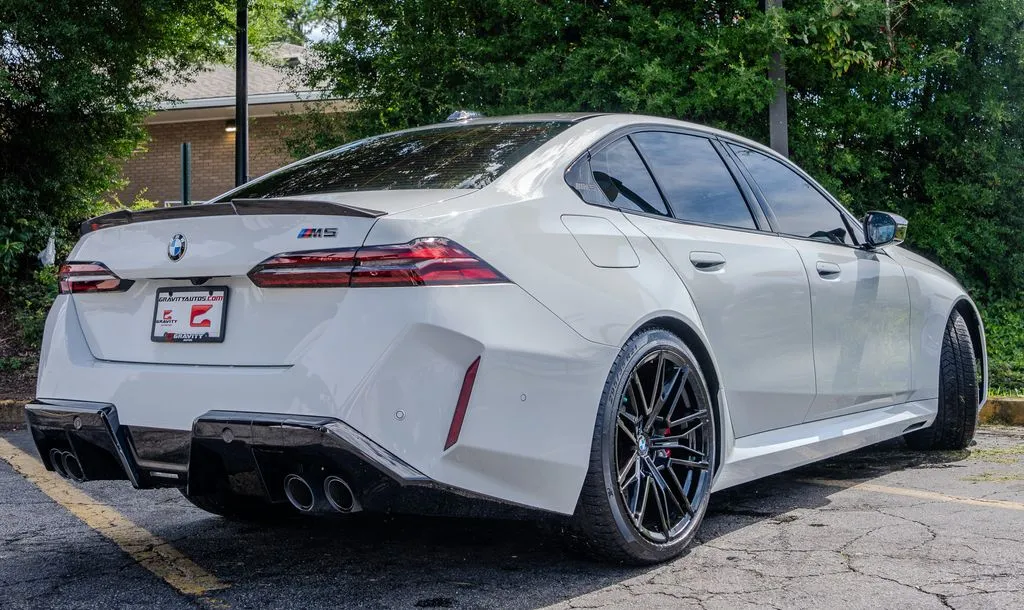 BMW M5 photo 27