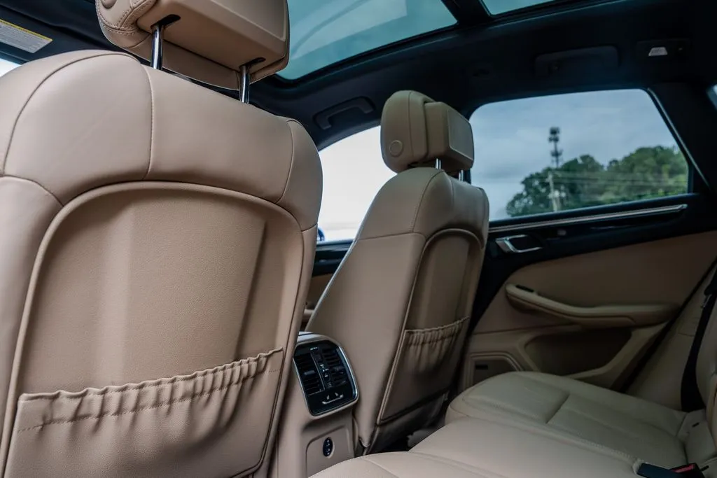 Porsche Macan photo 21