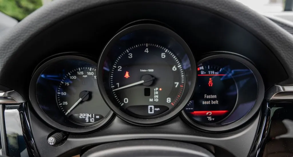 Porsche Macan photo 9