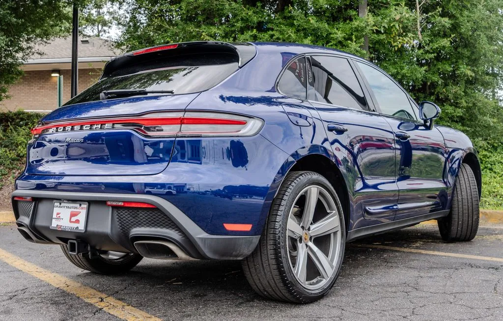 Porsche Macan photo 29