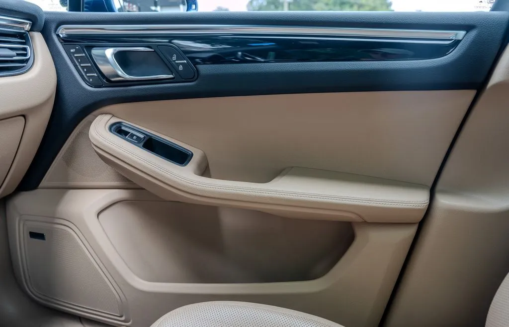 Porsche Macan photo 13