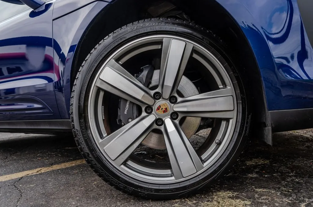 Porsche Macan photo 31