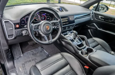More photos of 2023 Porsche Cayenne at Gravity Autos Atlanta, GA