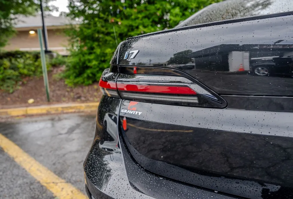 BMW i7 photo 26