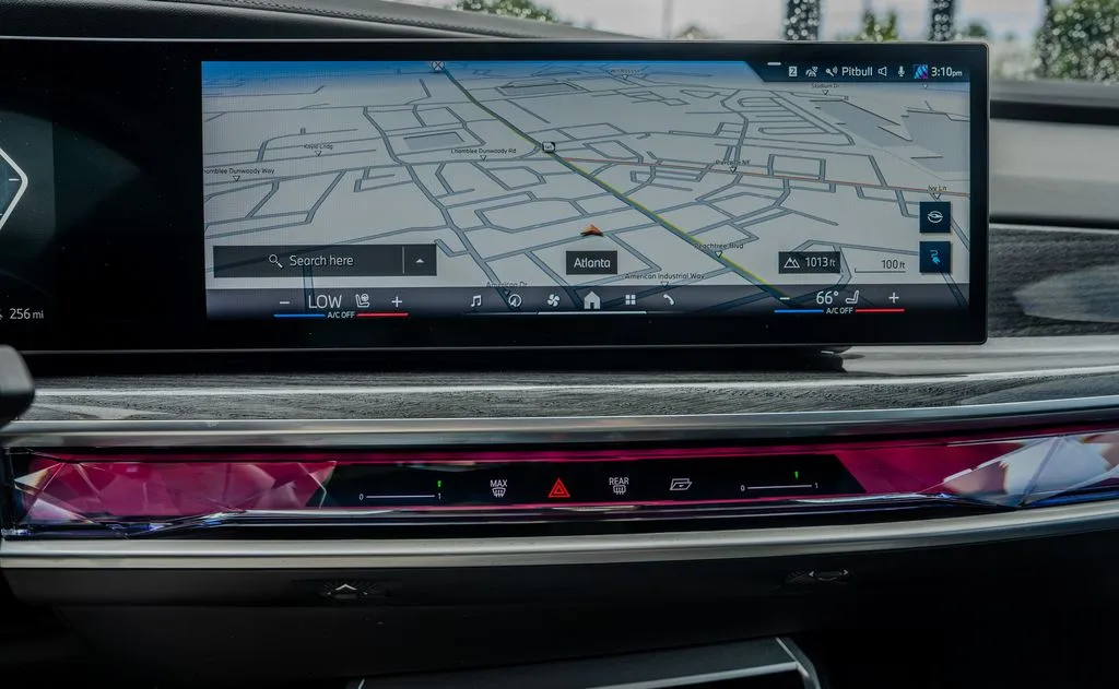 BMW i7 photo 10