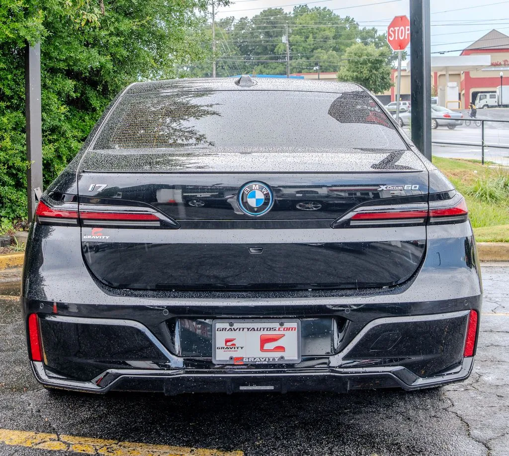 BMW i7 photo 24