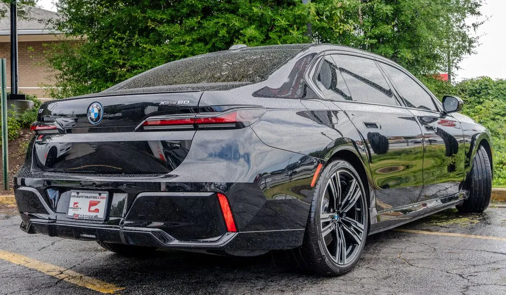 BMW i7 photo 28