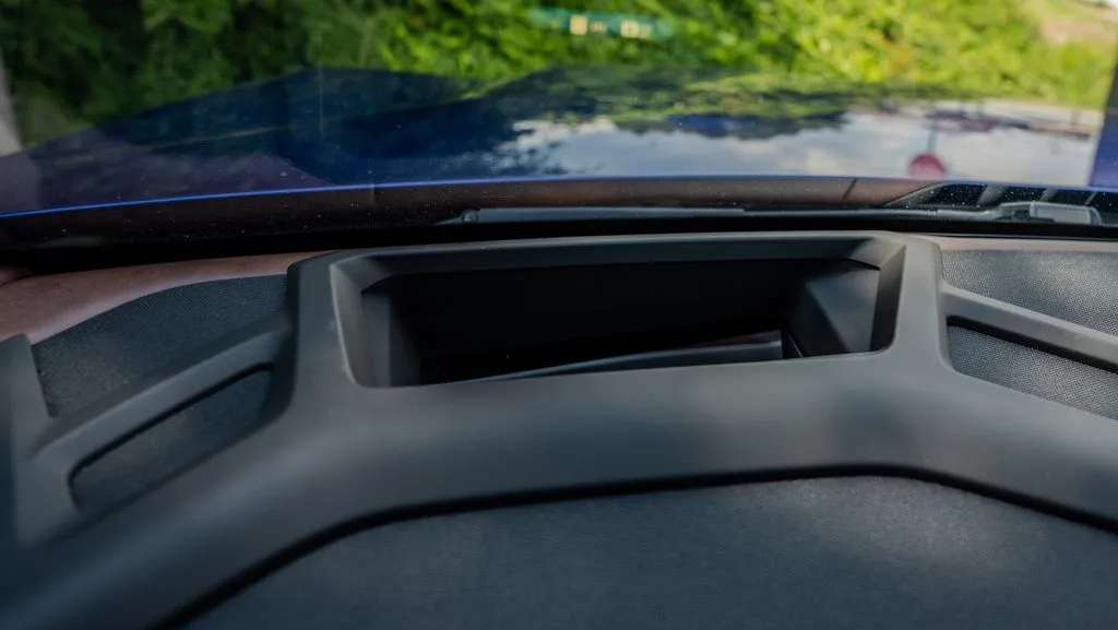 BMW XM photo 10