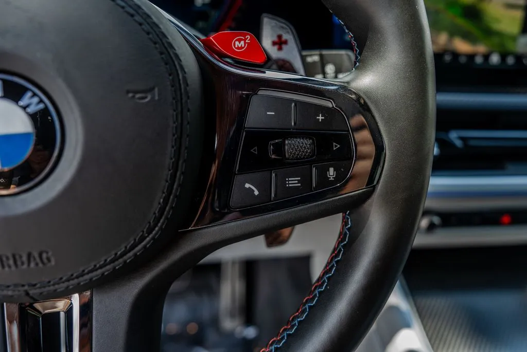 BMW XM photo 7