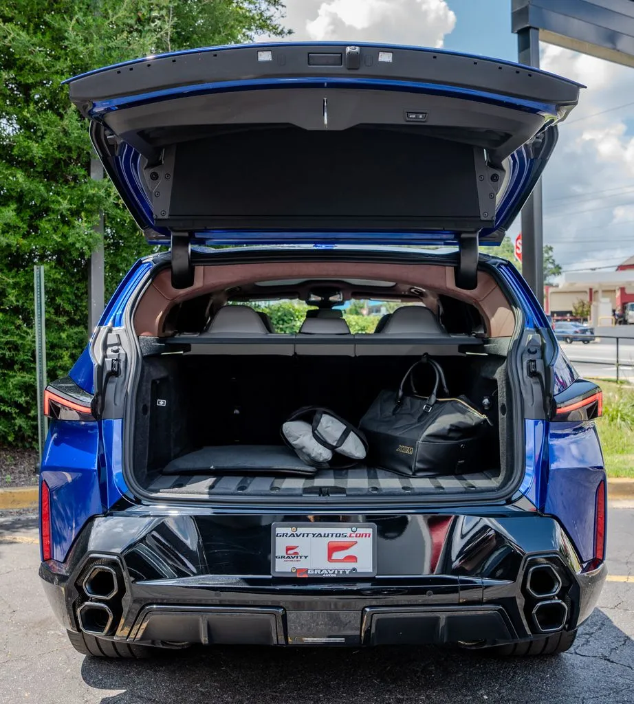 BMW XM photo 28
