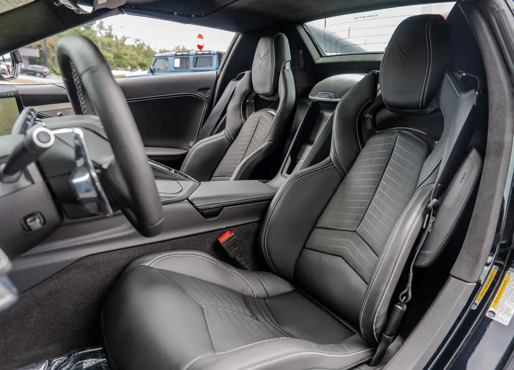 Chevrolet Corvette photo 19