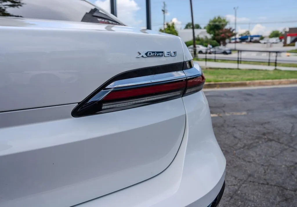 BMW i7 photo 31