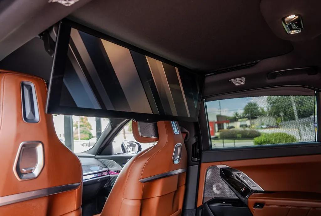 BMW i7 photo 24