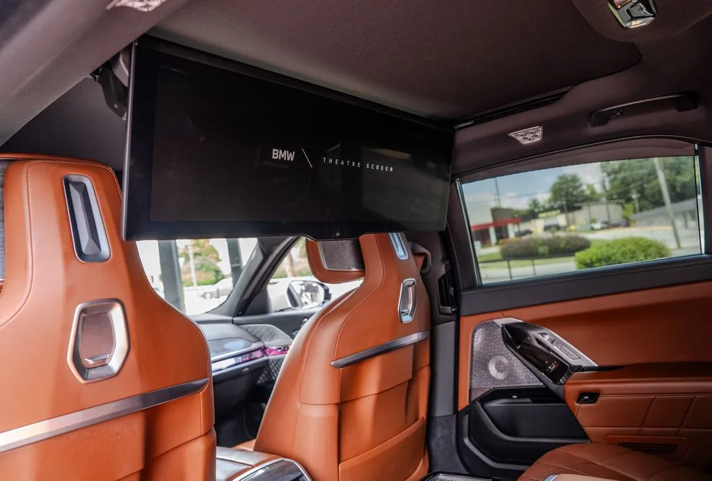 BMW i7 photo 23