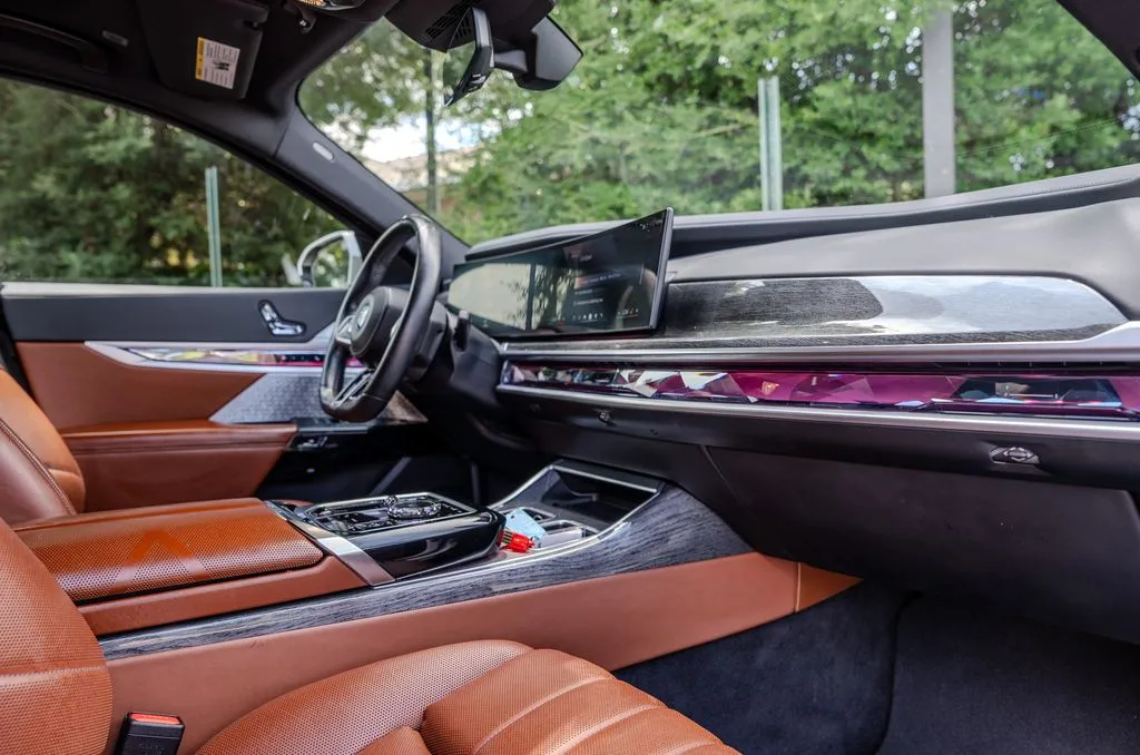 BMW i7 photo 26