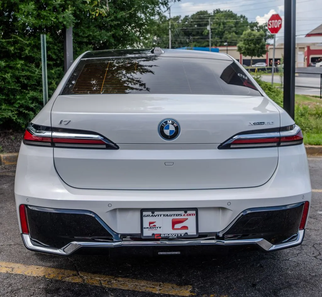 BMW i7 photo 28