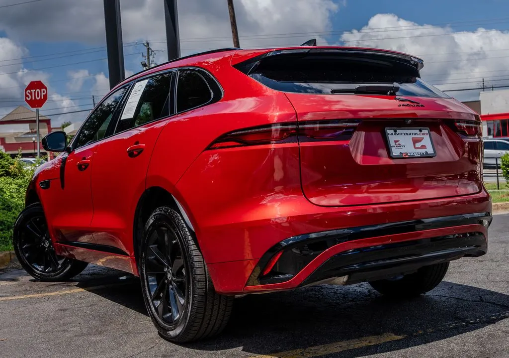 Jaguar F-PACE photo 24