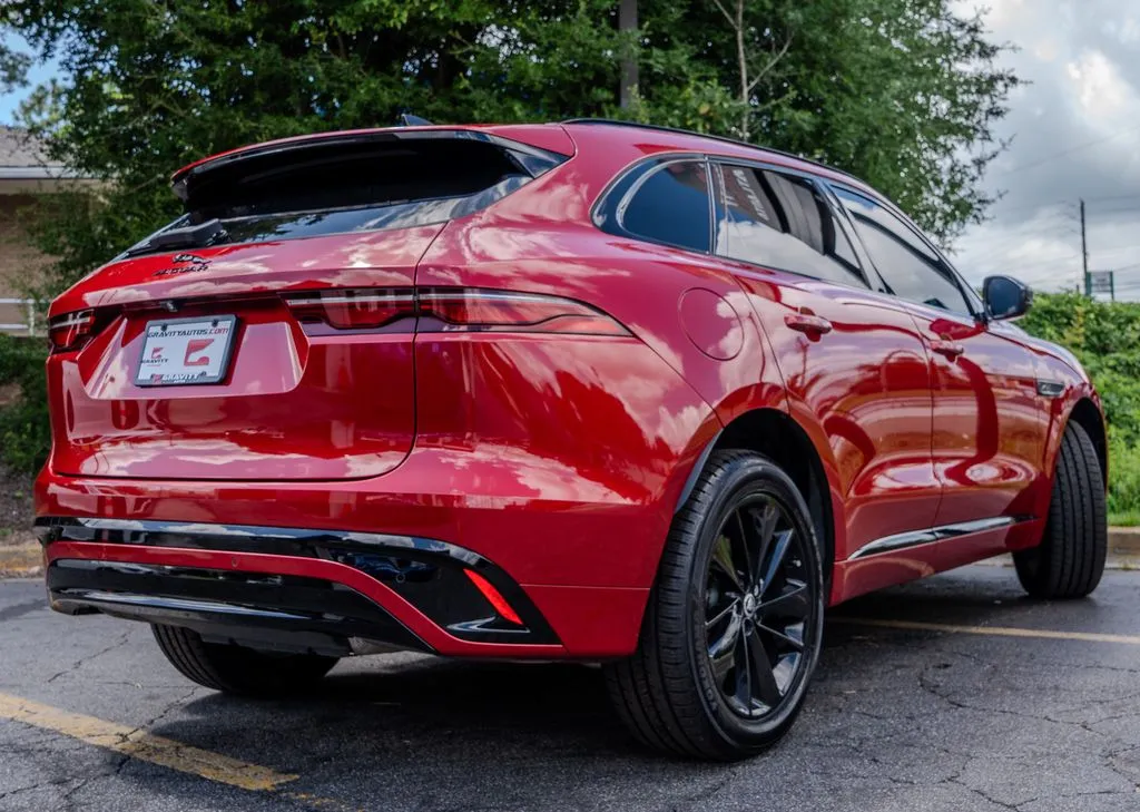 Jaguar F-PACE photo 29