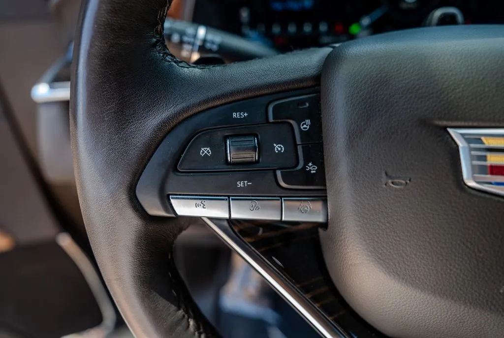 Cadillac Escalade photo 6