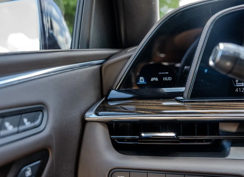 Cadillac Escalade photo 9