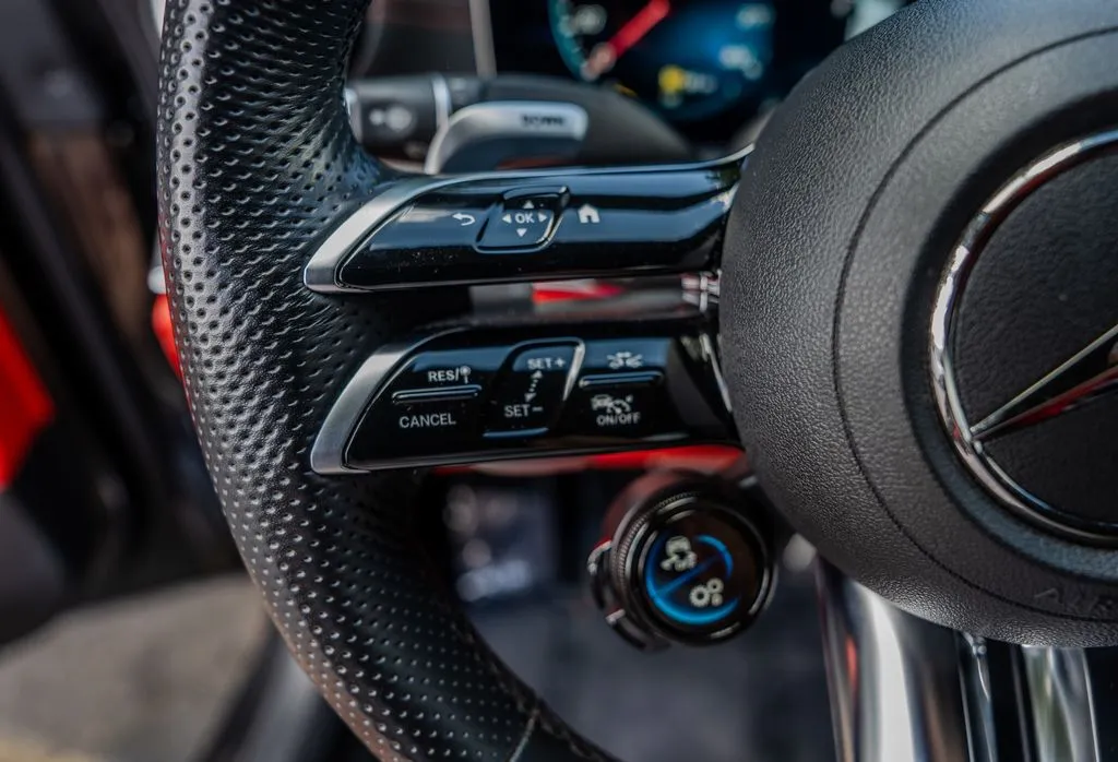 Mercedes-Benz AMG GT 43 photo 6