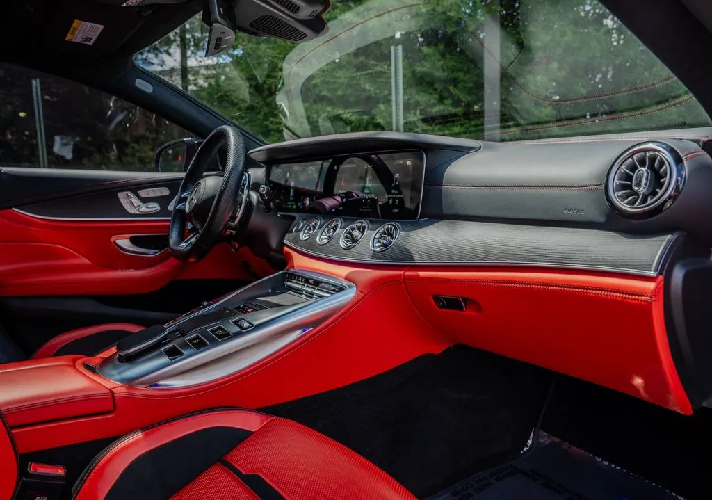Mercedes-Benz AMG GT 43 photo 23