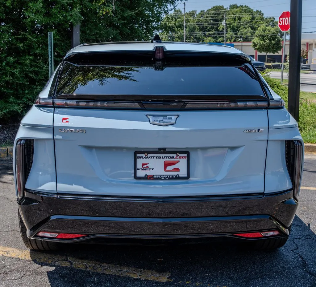 Cadillac LYRIQ photo 24